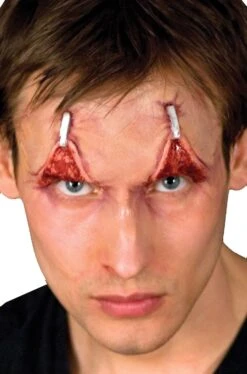 FX Trucco In Lattice Viso Palpebre Rivoltate Occhi Sempre Aperti