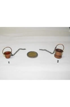 Ambientazione Presepe: Coppia Di Paioli In Rame Grande Con Catenella