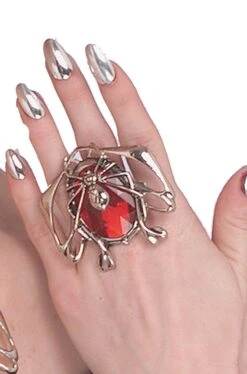 Anello Gotico Con Coleottero A Rubino