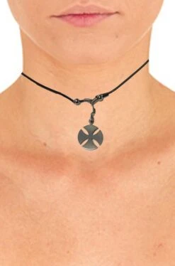 Collana Girocollo In Caucciu' Con Ciondolo Croce Celtica
