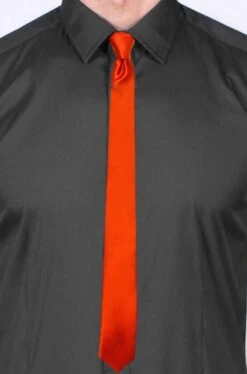 Cravatta Elegante Rossa Fume' Di Seta Larghezza Stretta