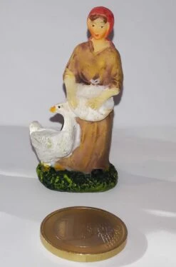Figurina Presepe In Plastica (cm 5,5) Contadina Con Oca