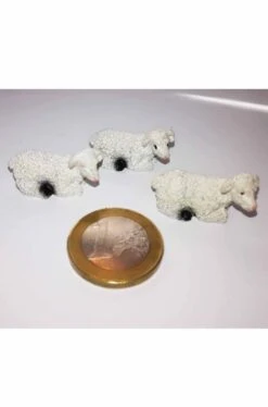 Figurina Presepe In Plastica Gregge Di Tre Pecorelle Bianche