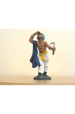 Figurina Presepe In Plastica (cm 10) Allevatore Negro Che Guarda Le Stelle Con Frusta