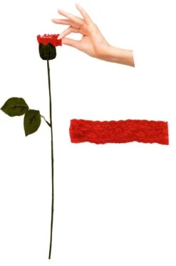 Giarrettiera Rossa Arrotolata In Rosa Finta Per San Valentino