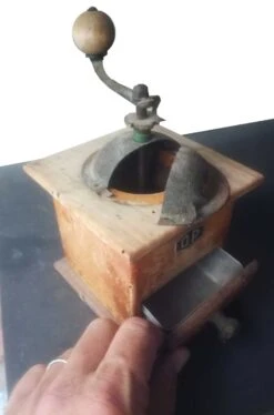 Macinino Da Caffe' Originale D'epoca