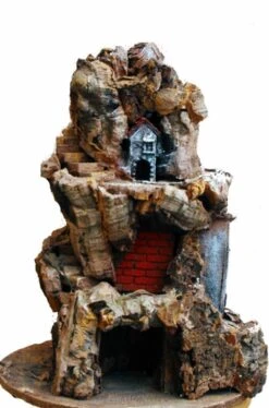 Presepe Verticale A 360 Gradi In Corteccia E Legno, Illuminato.46x38cm